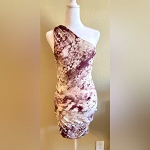 🟣 GUESS LOS ANGELES ONE SHOULDER RUCHED PURPLE BODYCON DRESS - SIZE MEDIUM 🟣